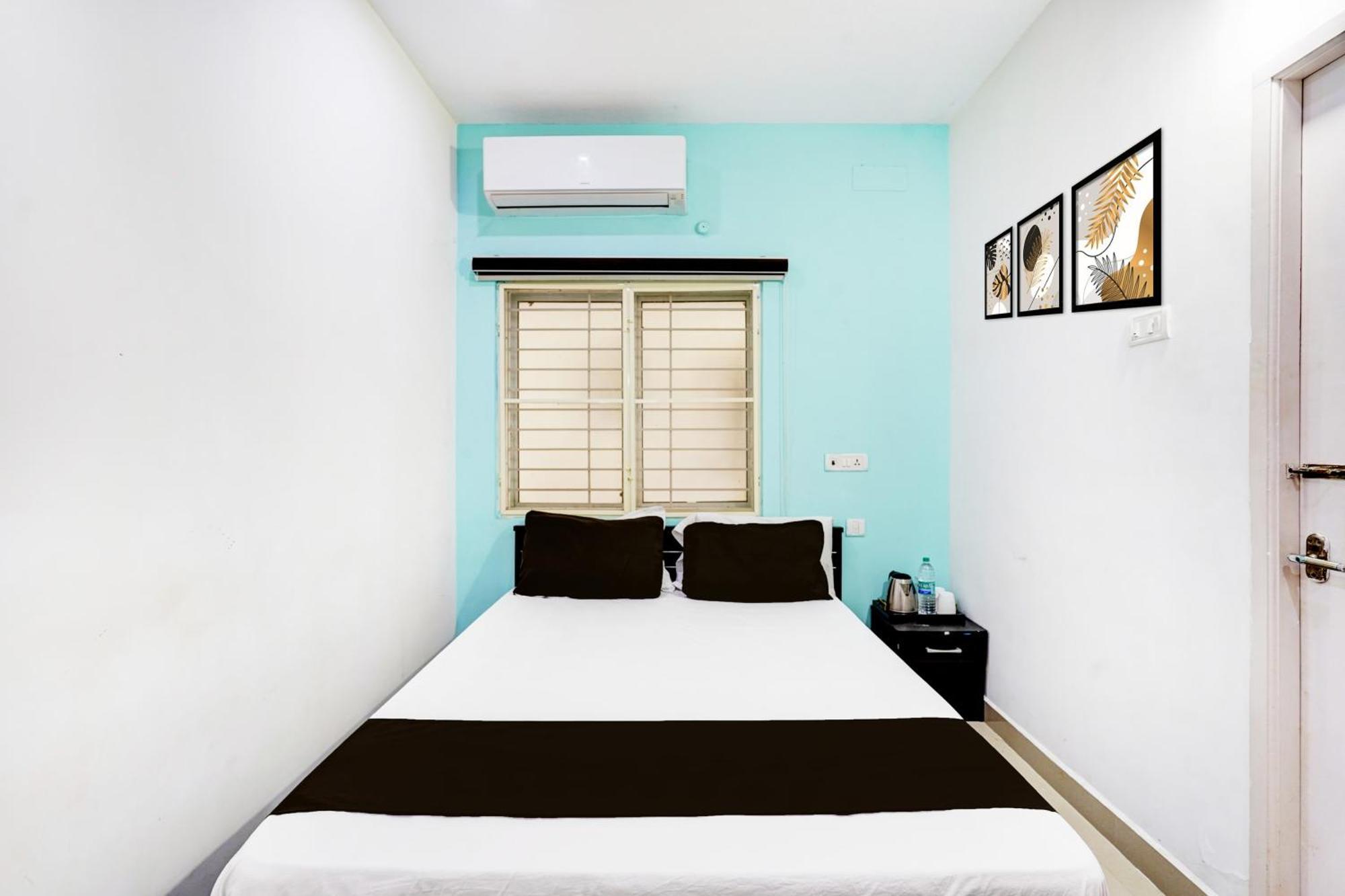 Hotel Collection O Perumbakkam Main Road