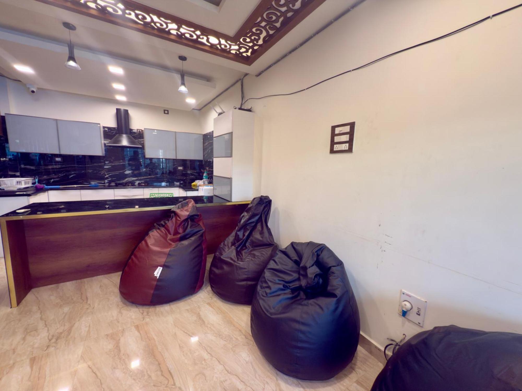 Pocoyo - Backpackers - Omr Hostel Chennai