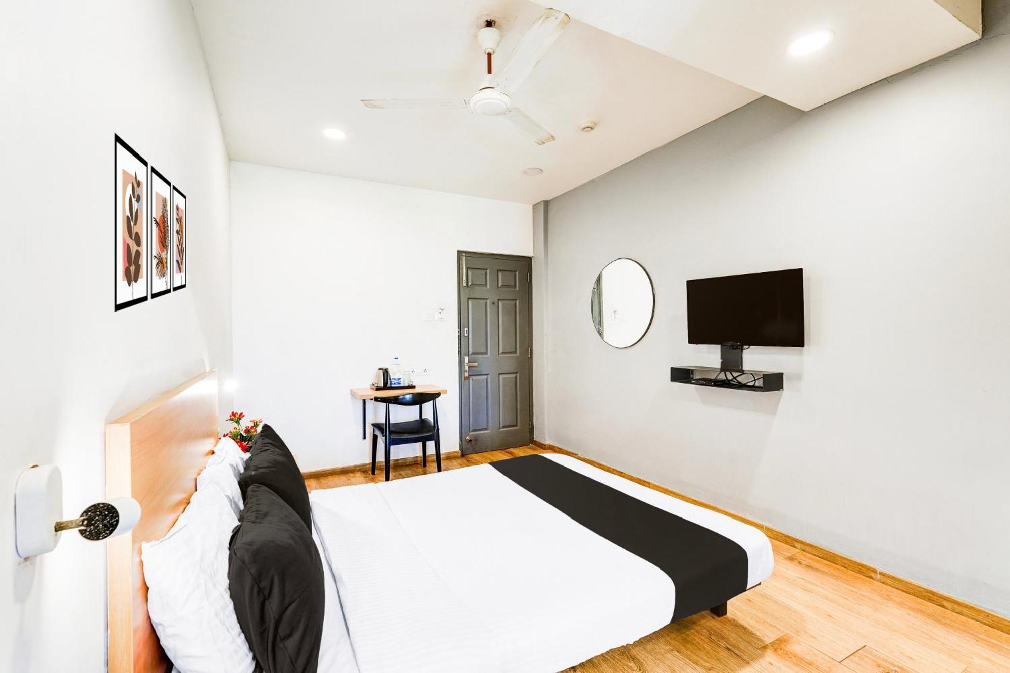 Super Collection O Omr Perungudi Hotel Chennai