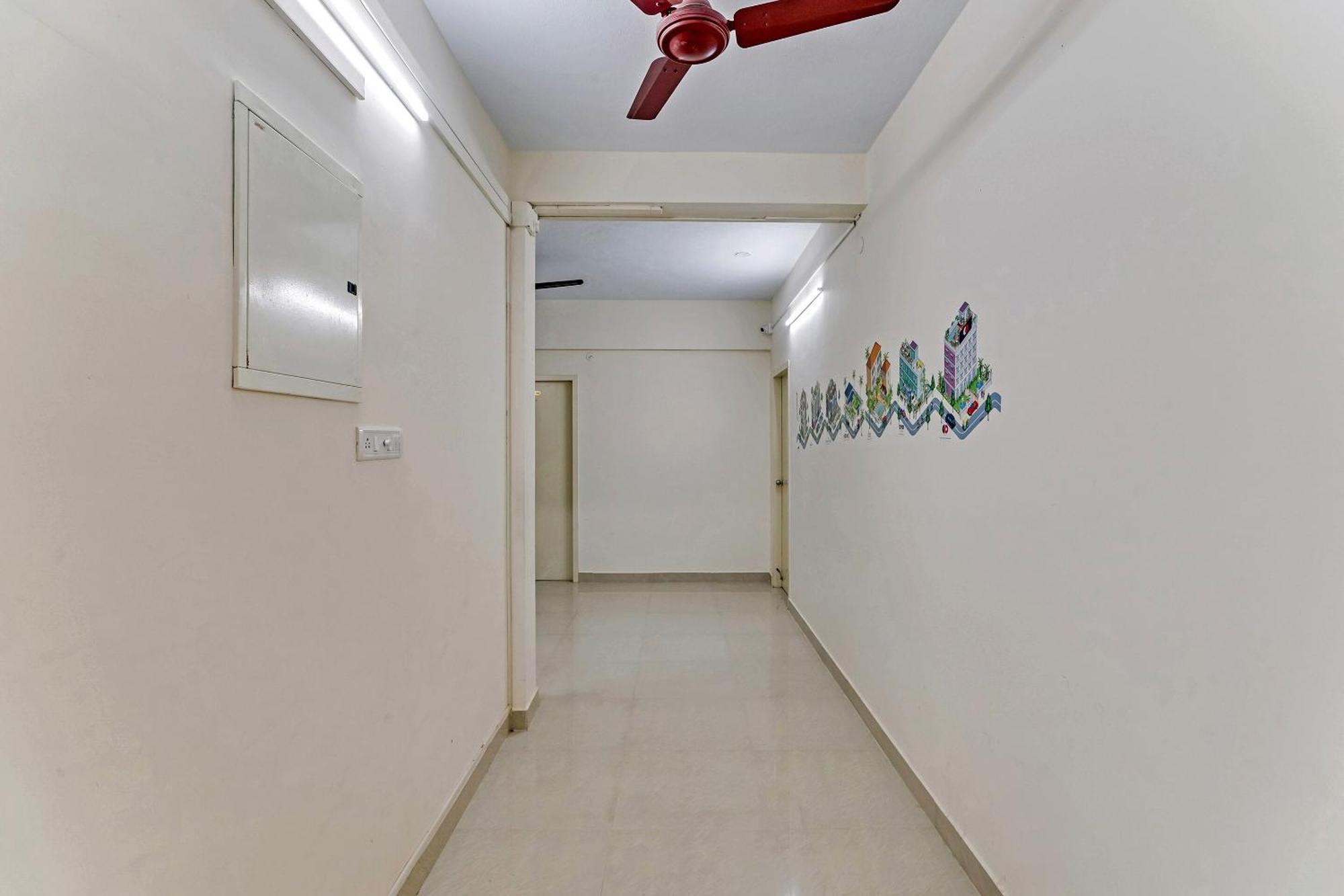 Hotel Super Collection O Skypix Chennai