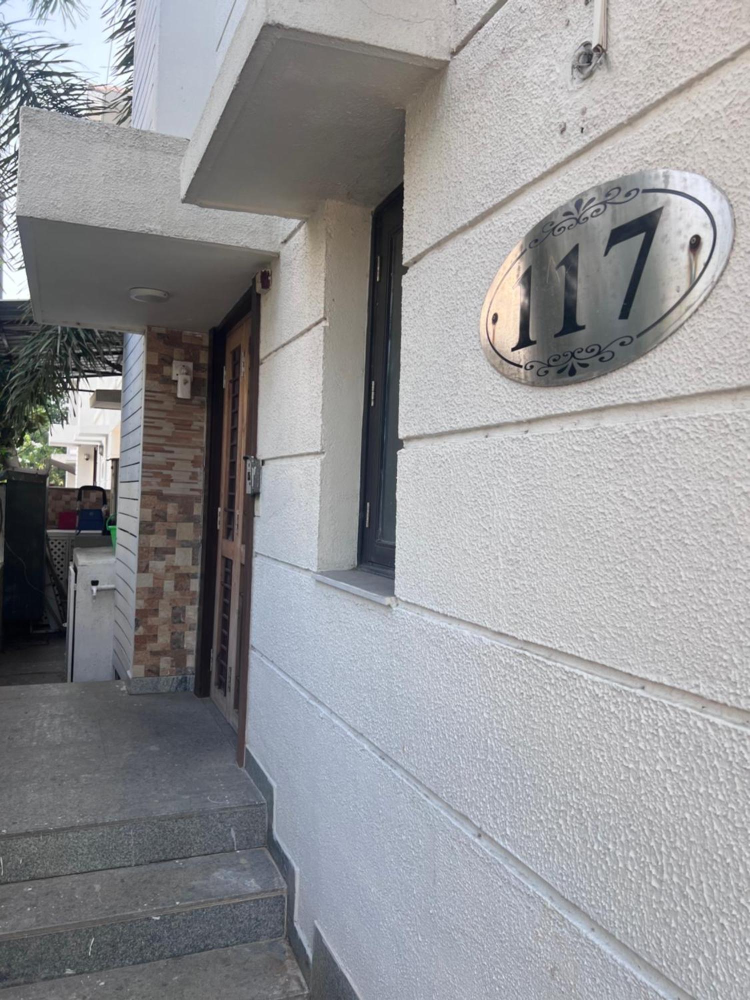 117 Prestige Silver Springs *