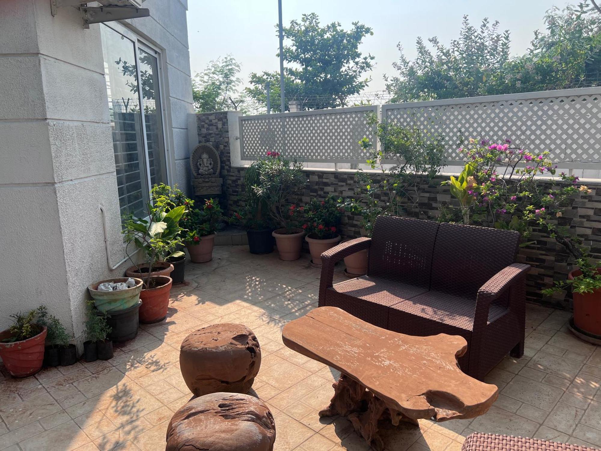 117 Prestige Silver Springs *