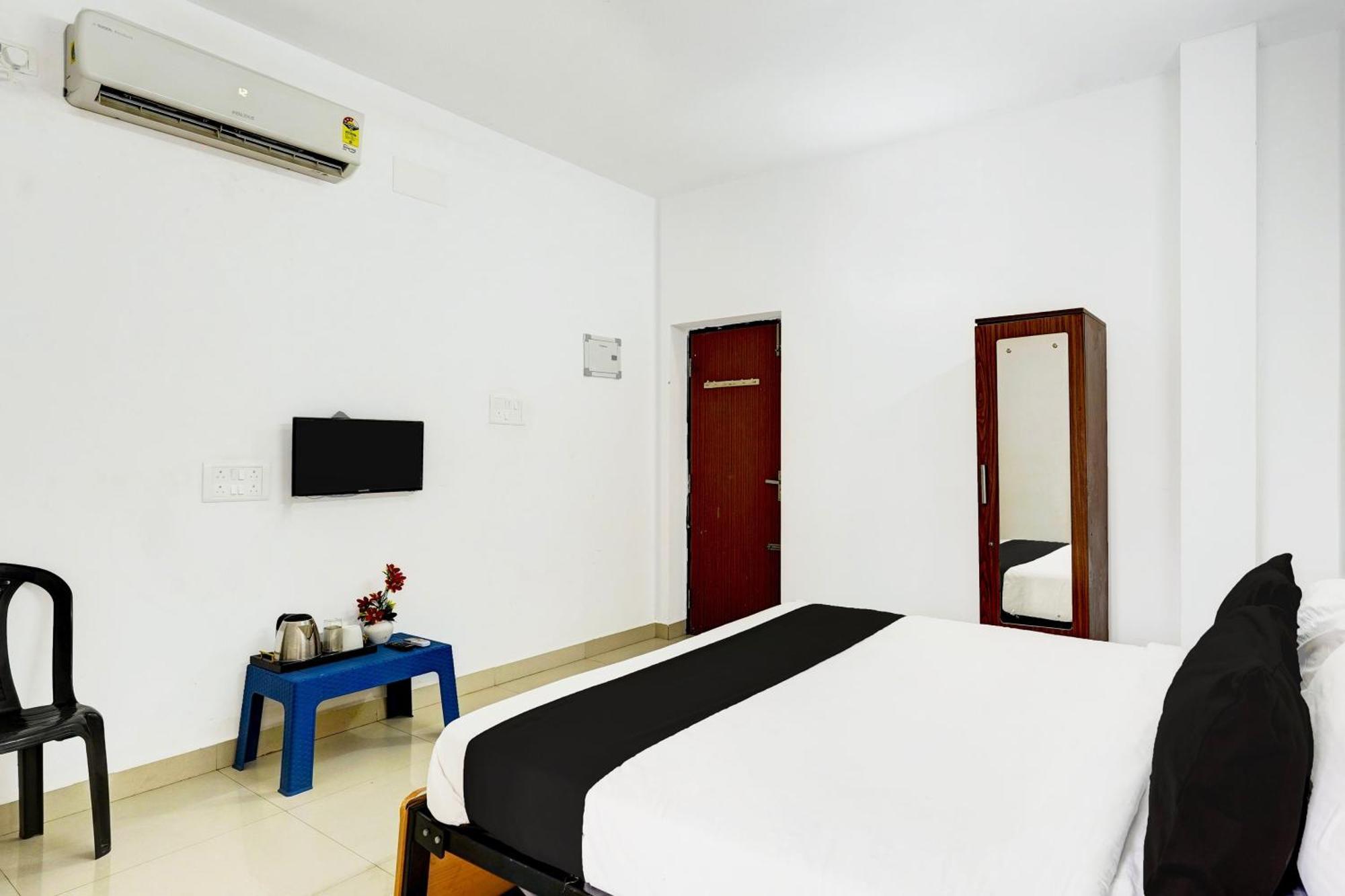Super Collection O Ambattur Near Patravakam Railway Station