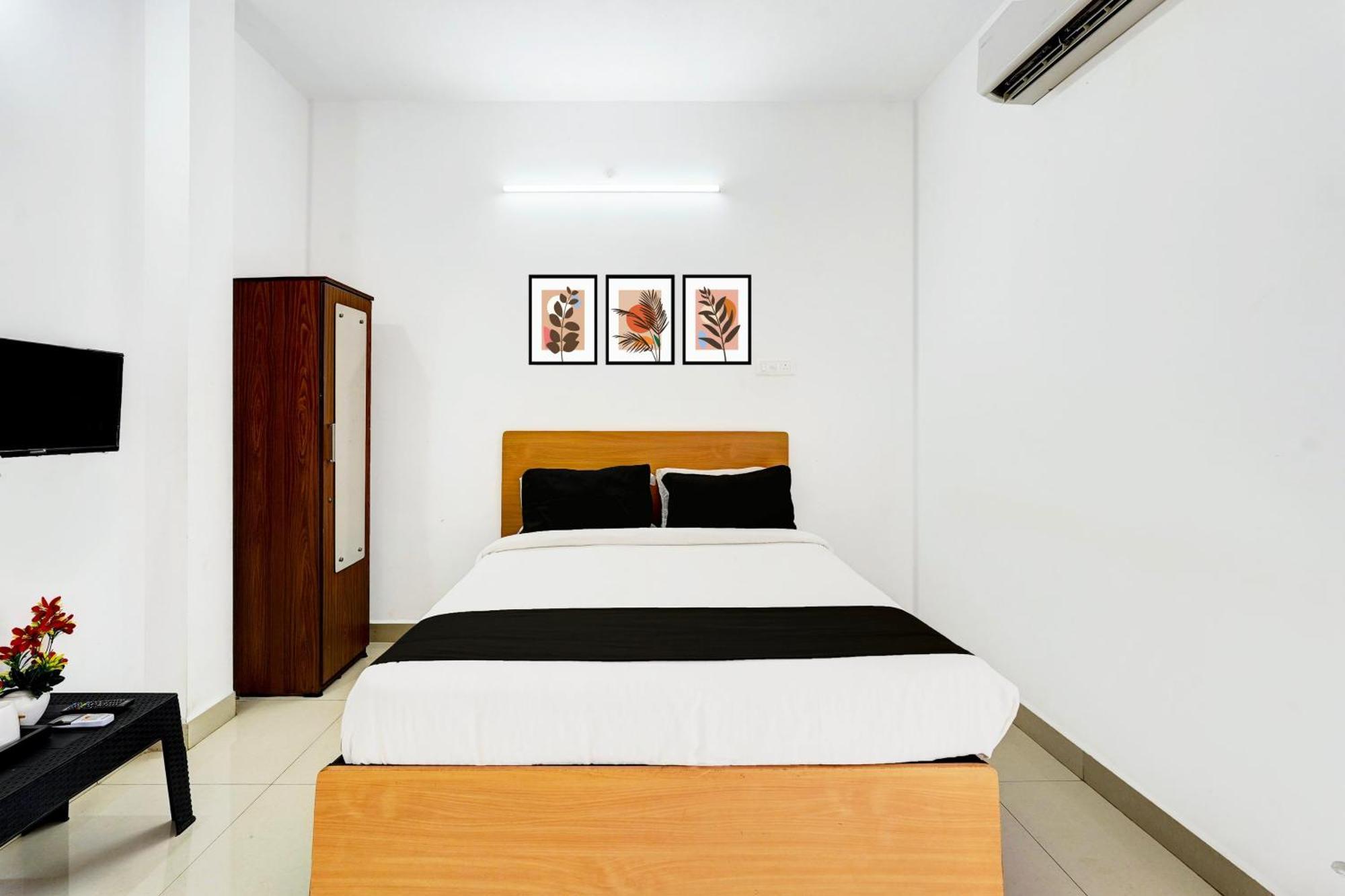 Super Collection O Ambattur Near Patravakam Railway Station * Chennai