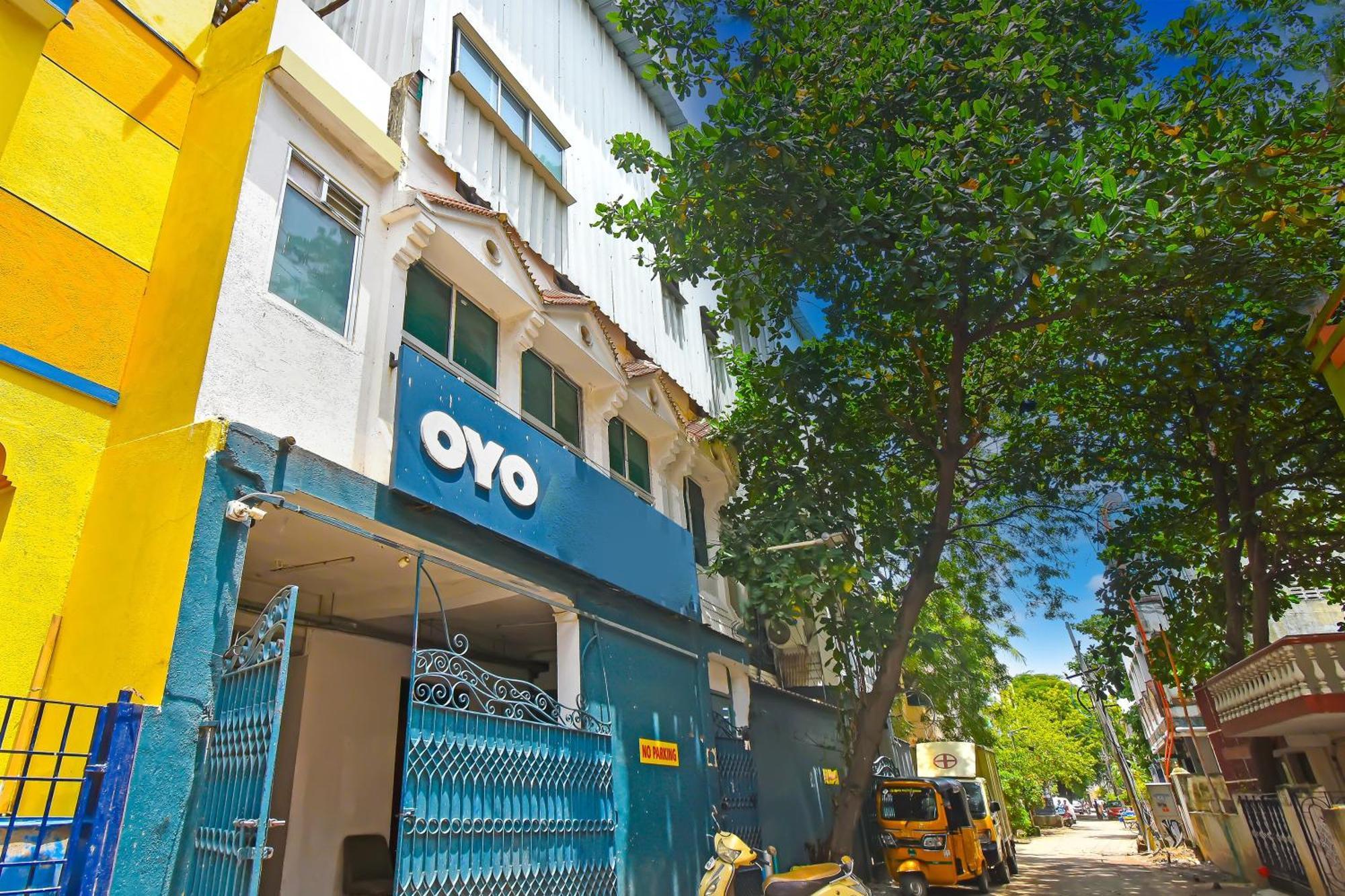 O Grand Residency Near Kasi Talkies Hotel