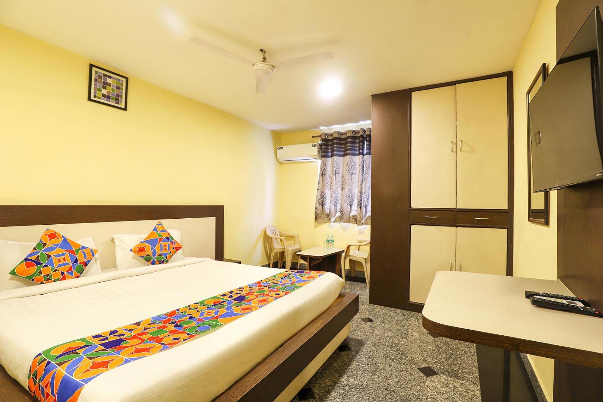 Fabhotel Chamiers Park 4*