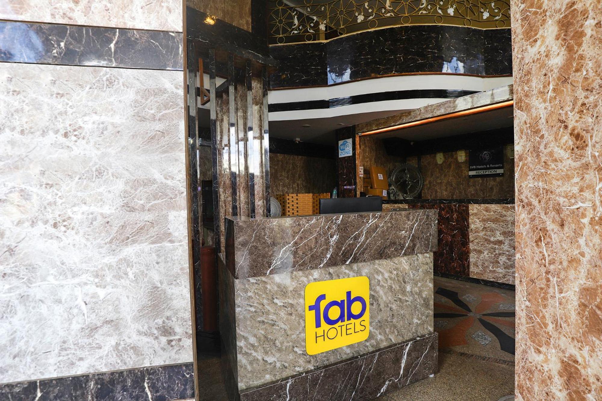 Fabhotel Chamiers Park 4*