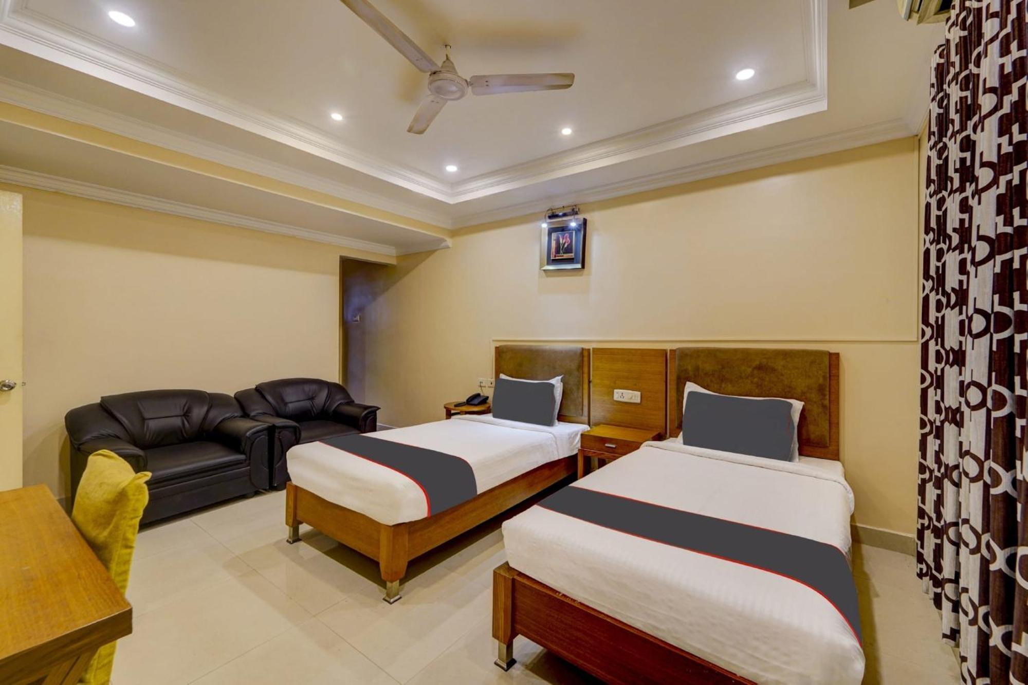 Super O G Silver Ashok Nagar Hotel 4*