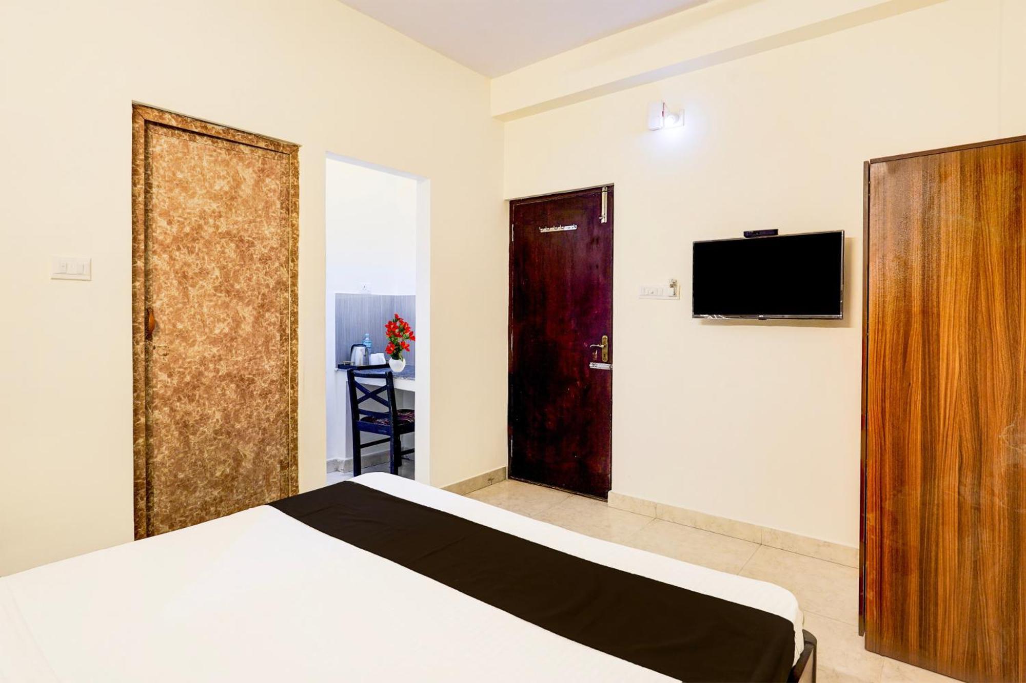 Hotel Super Collection O Thousand Lights Chennai