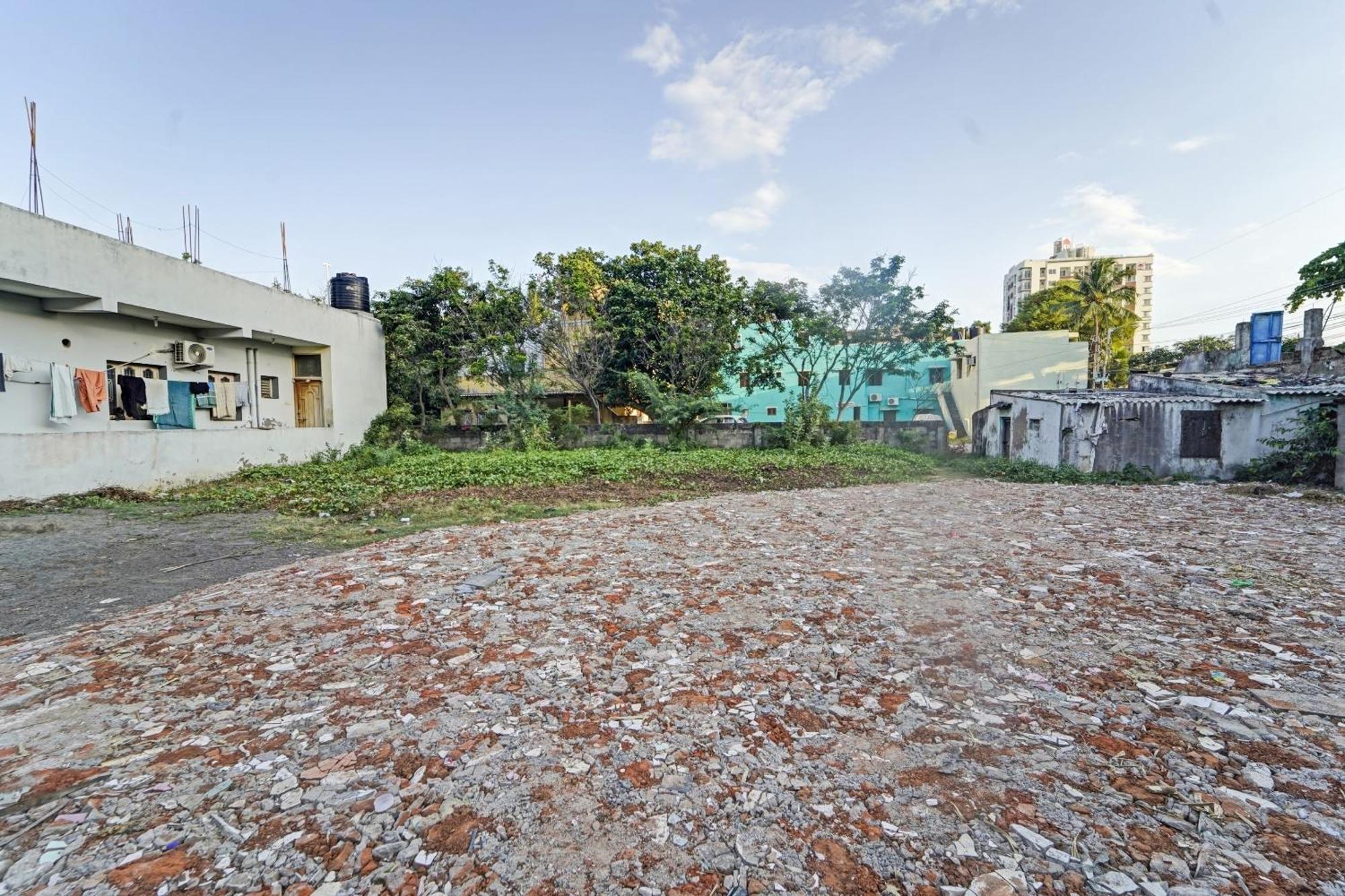 Townhouse Fantasea Near Omr