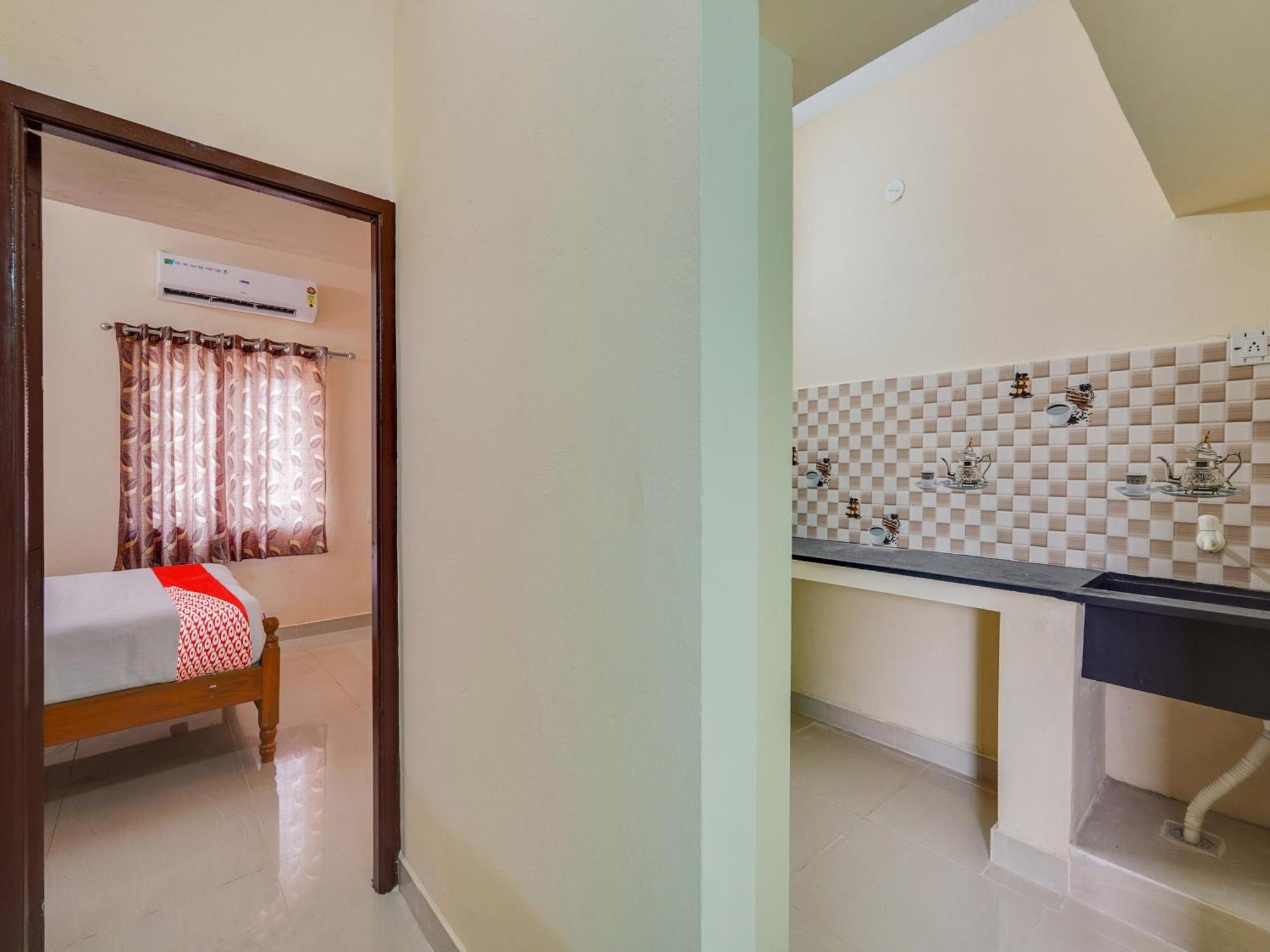 Hotel O Srinivasa Residency