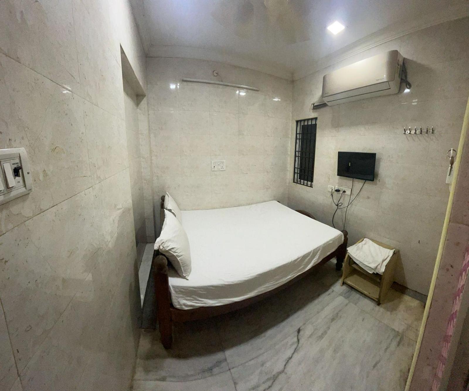 White Hotel *