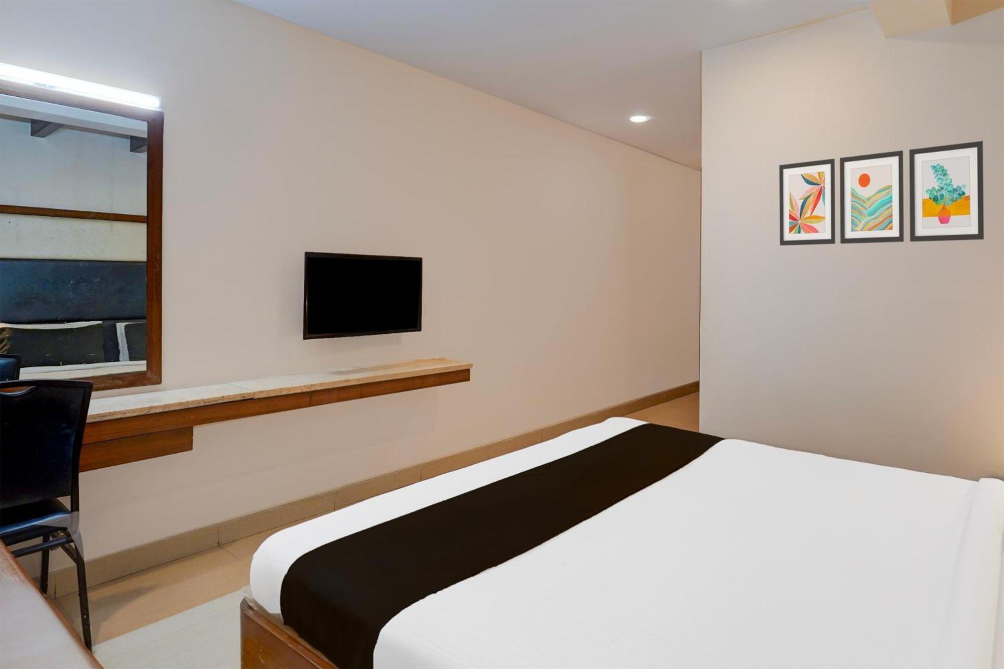 Hotel Super Townhouse Arcot Road Near Kauvery Hospital Chennai