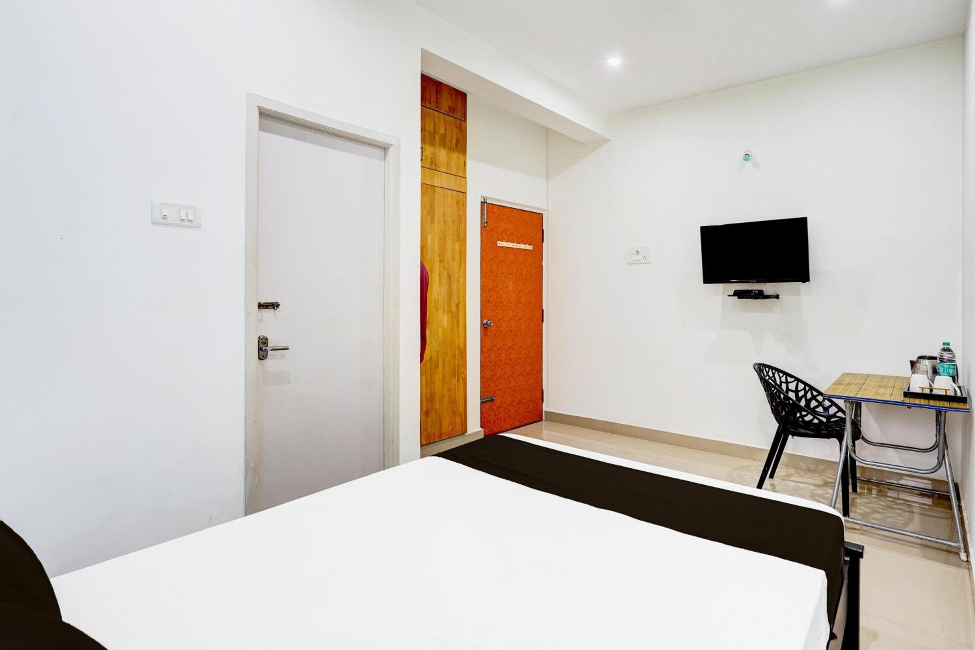 Hotel Collection O Perumbakkam Main Road Chennai