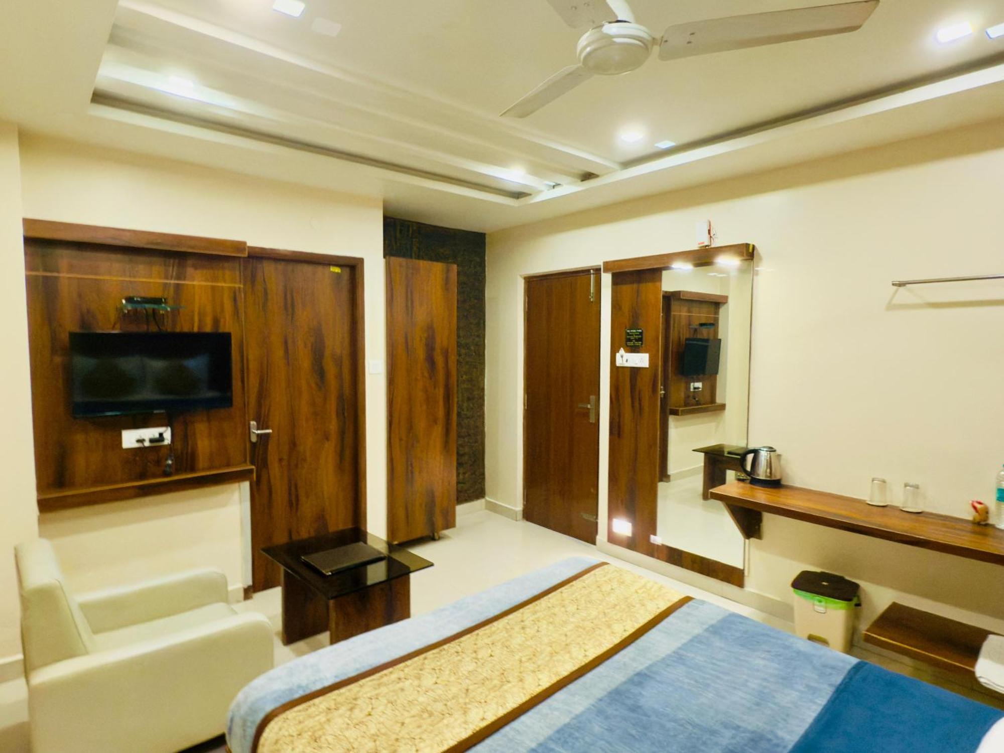 The Hydel Park - Business Class - Near Railway Station Hotel Chennai