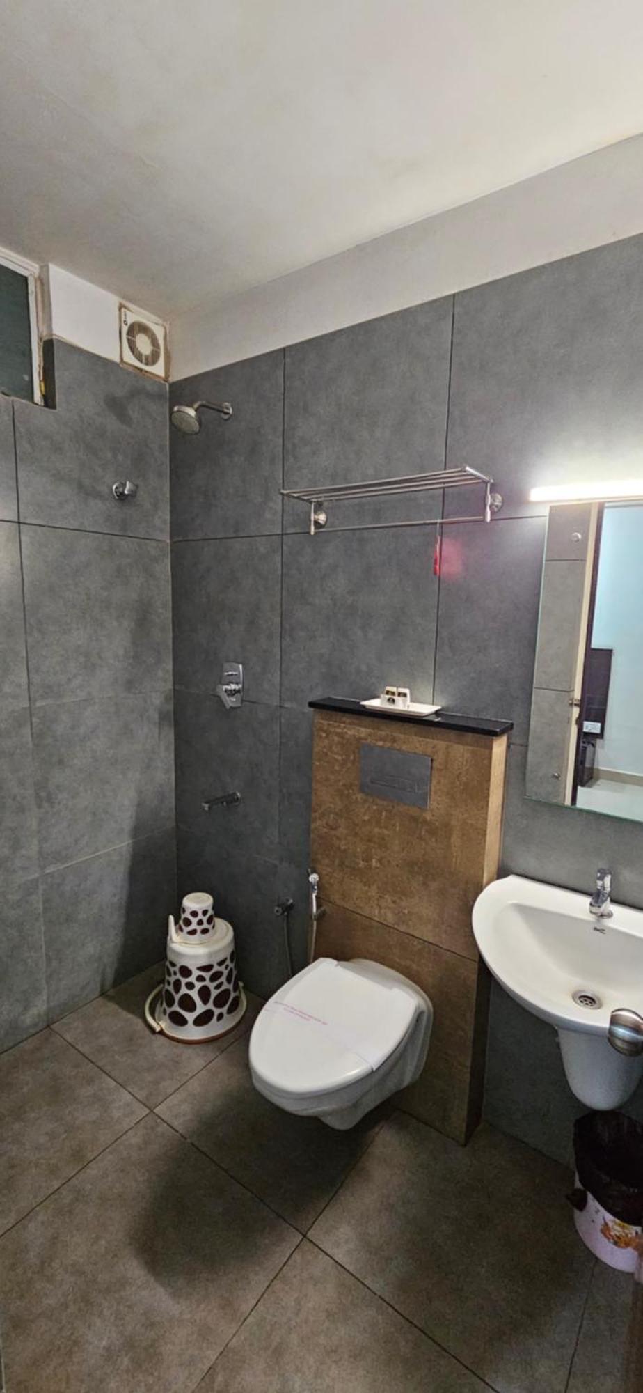 Hotel Orion Residency 3*