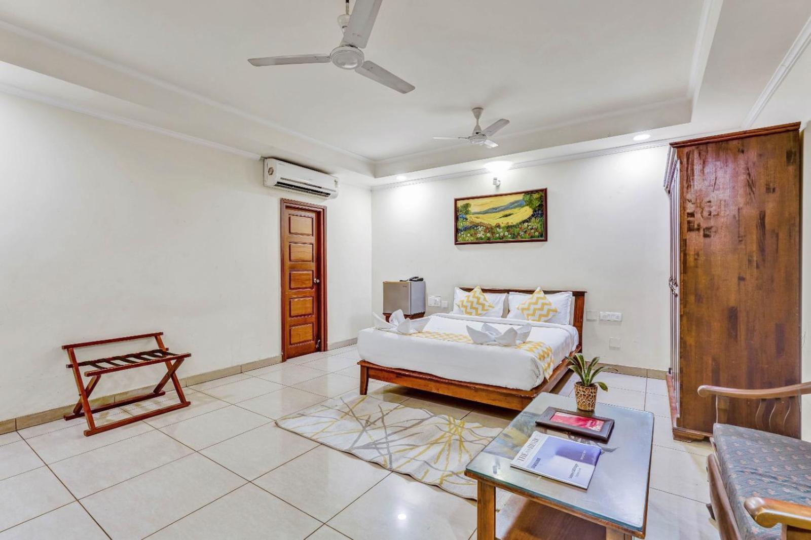 Hotel Blossoms & Service Chennai