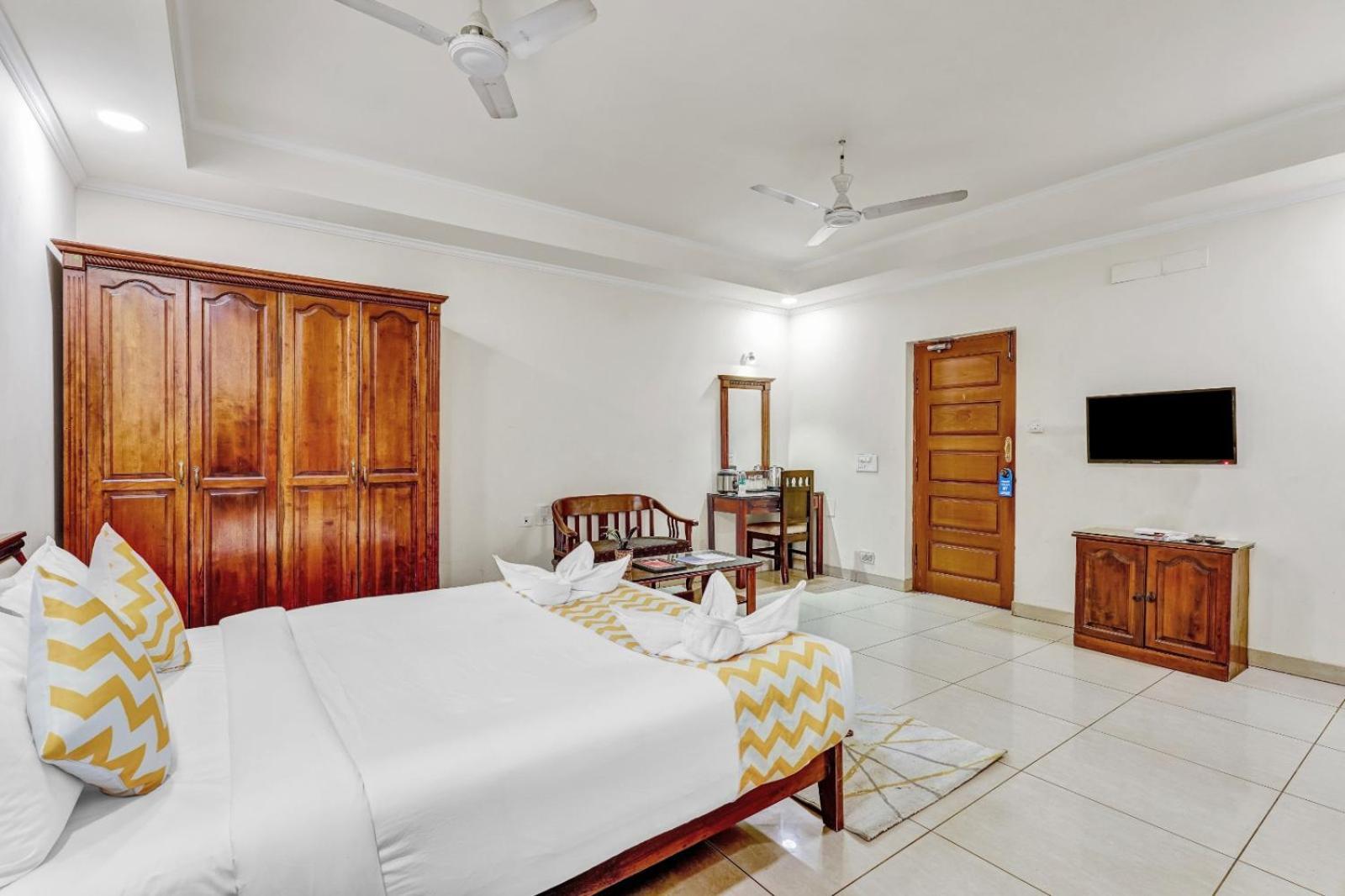 Hotel Blossoms & Service Chennai