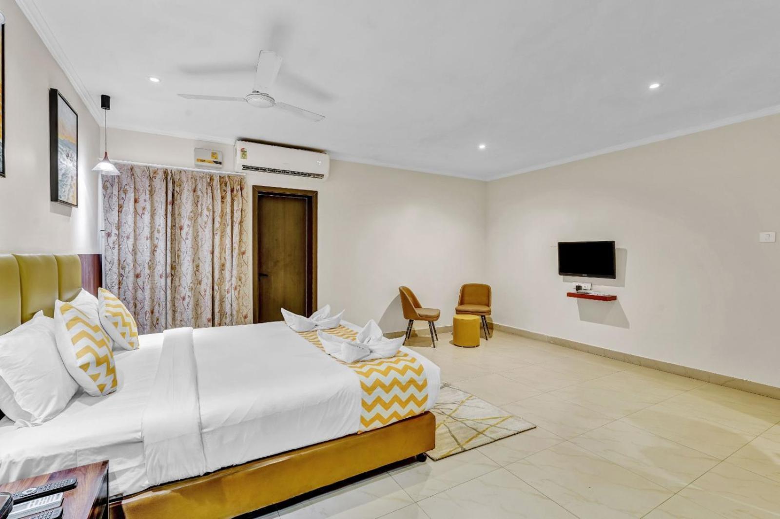 Blossoms & Service Hotel