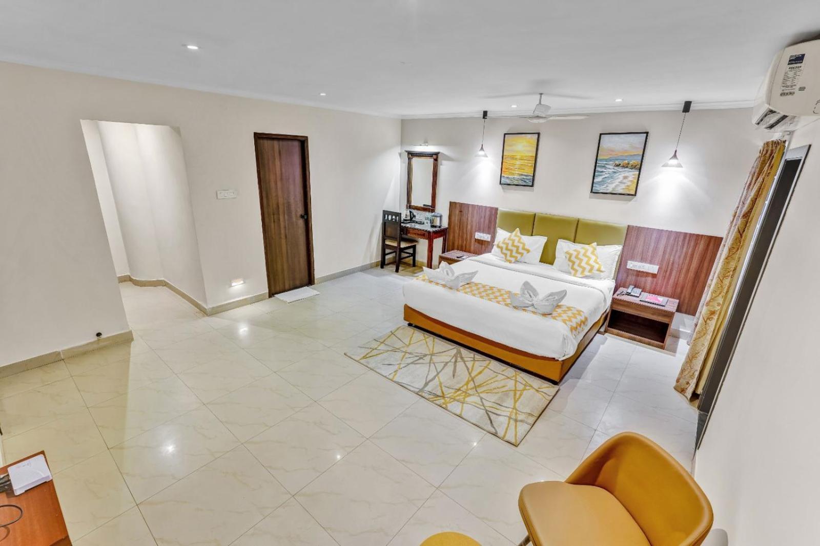 Hotel Blossoms & Service