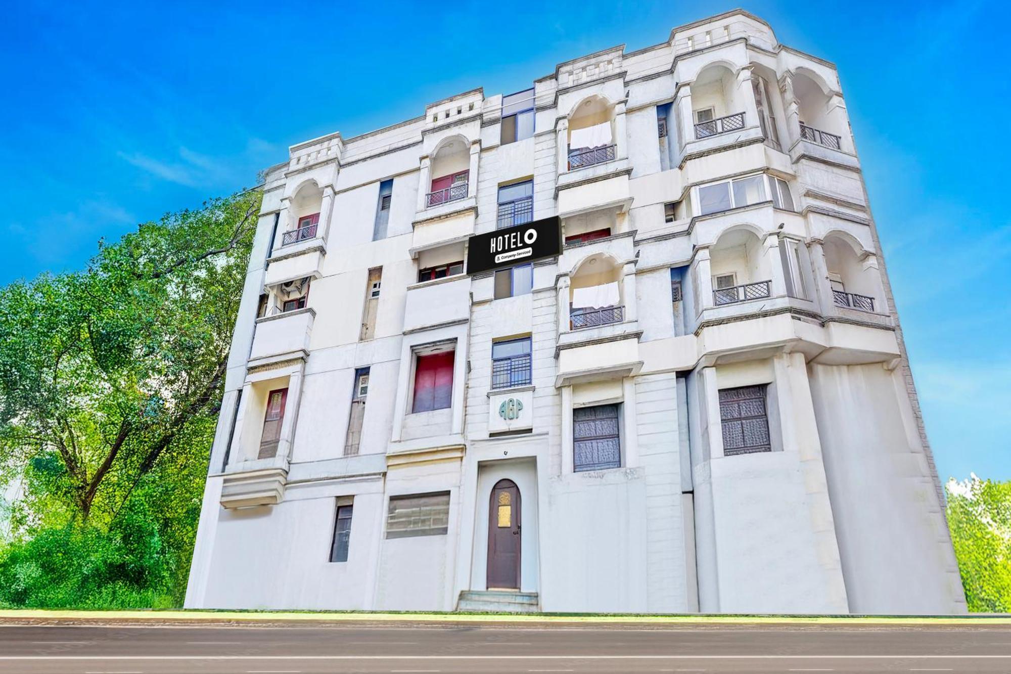 Super O Purasaiwalkam Hotel
