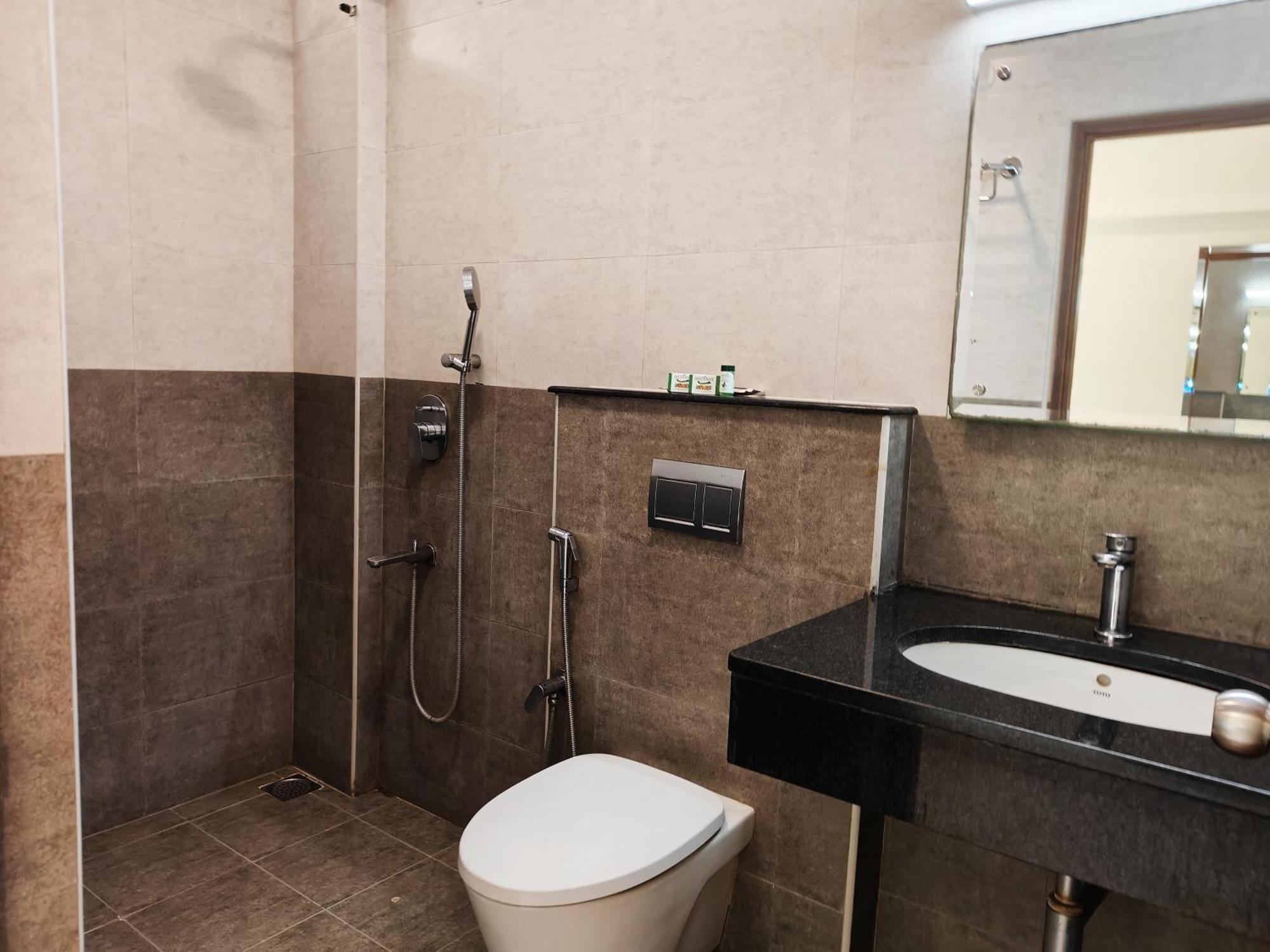A And M And Residences 3* Chennai