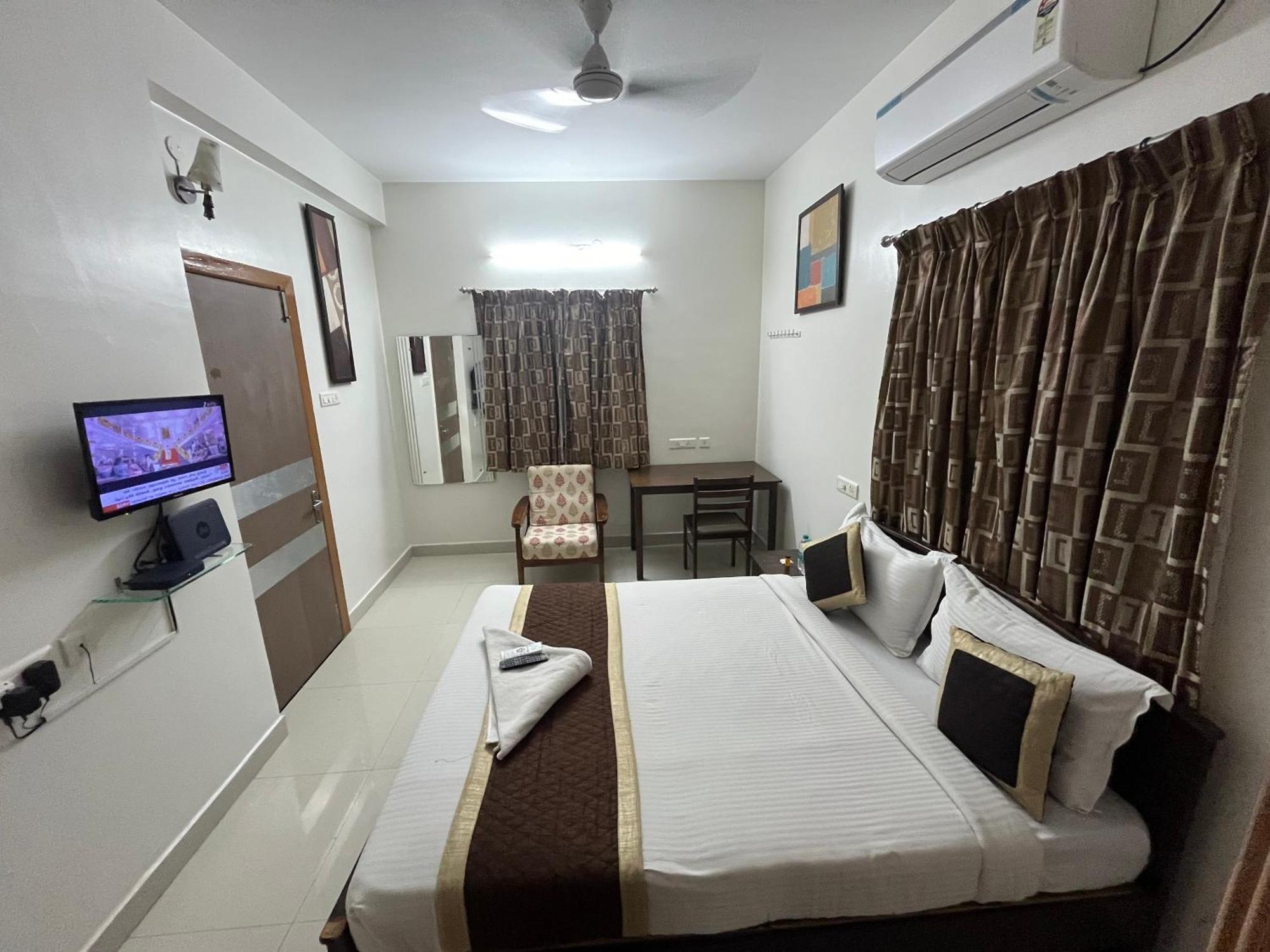 Avuraa Hospitality India Guest house