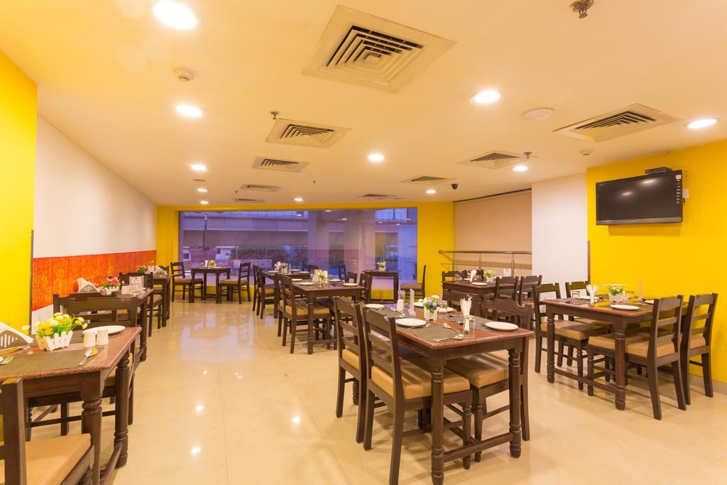 - Vadapalani Hotel Chennai