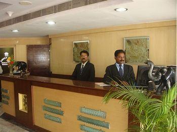 Mars Hotel 2*