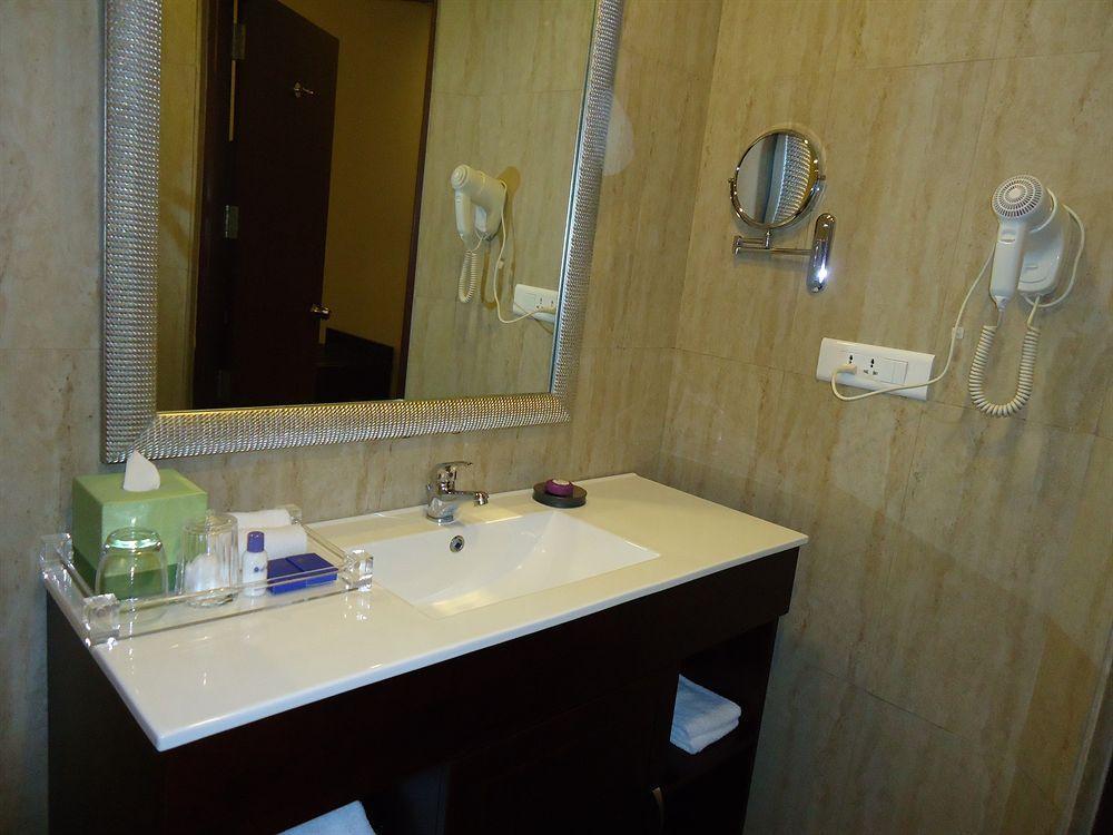 The Metroplace Inside Ascendas It Park Taramani Hotel