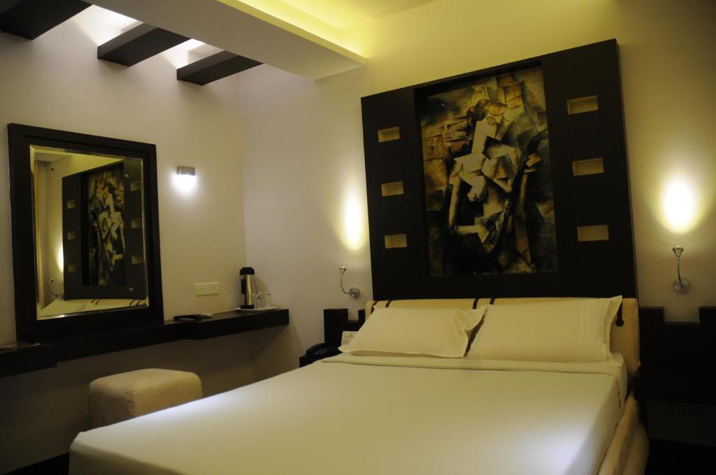 Gokulam Park Hotel