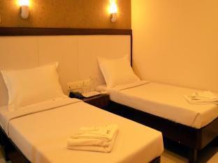 Oyo 4324 Emerald Manor 3*