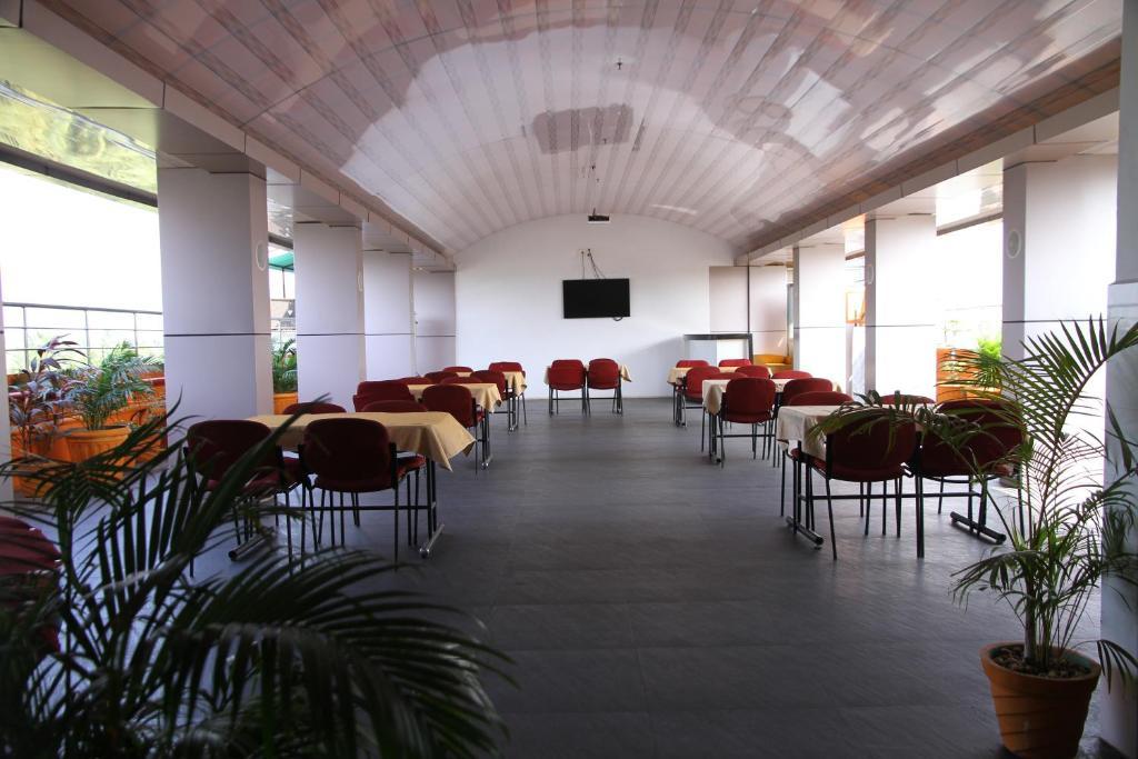 Gokulam Park Hotel