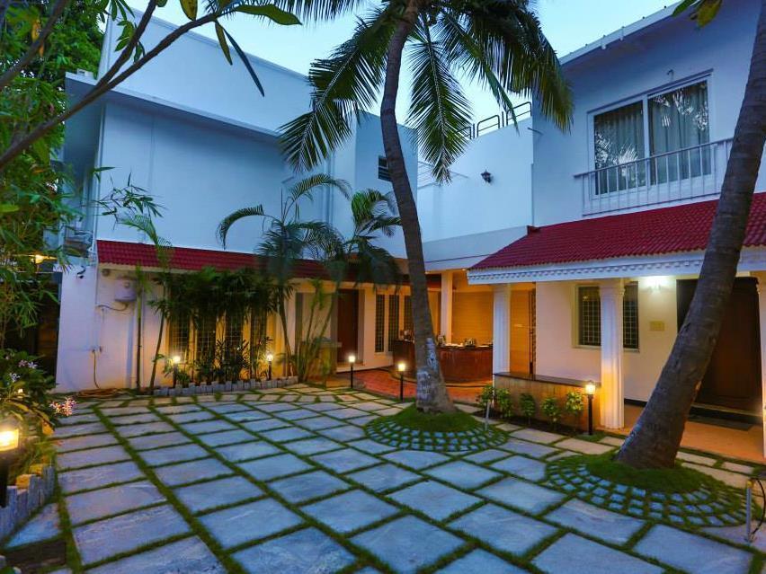 Hotel Avenue 11 Boutique Residences, Poes Garden