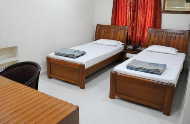 Lloyds Guest House, North Boag Road, T. Nagar 2*