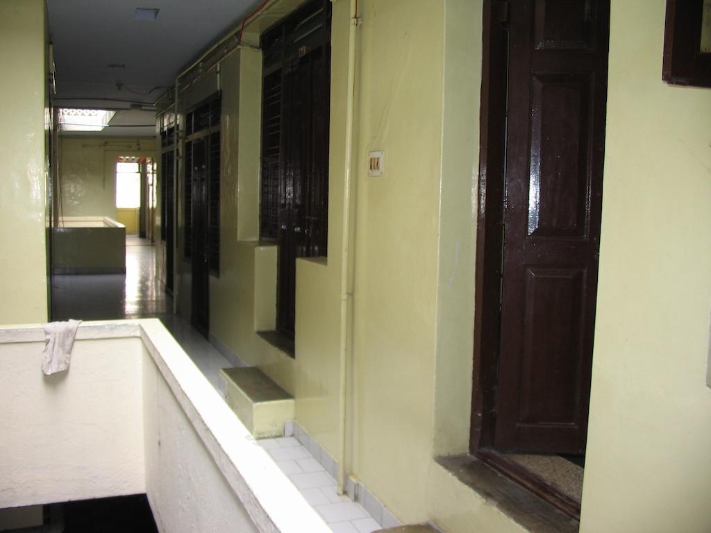 Alojamento Vasantha Lodge Purasawalkam Chennai *