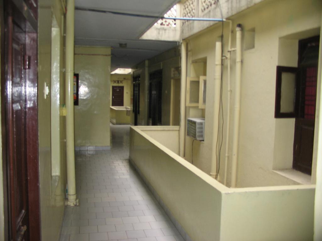 Alojamento Vasantha Lodge Purasawalkam Chennai *
