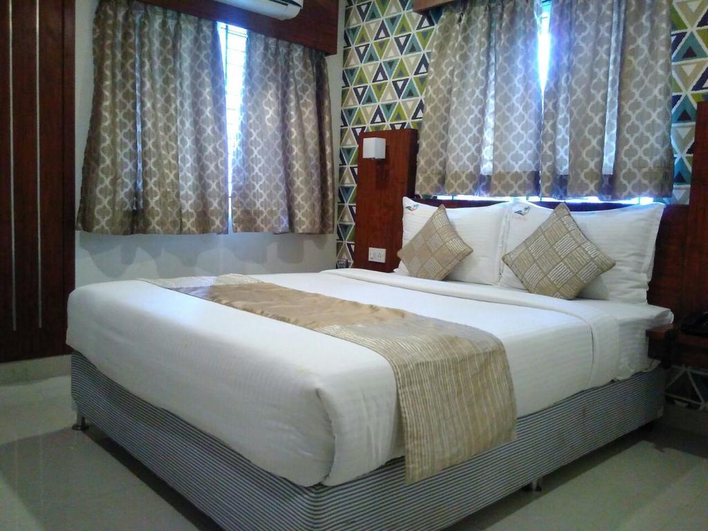 Hotel De Castle 3*