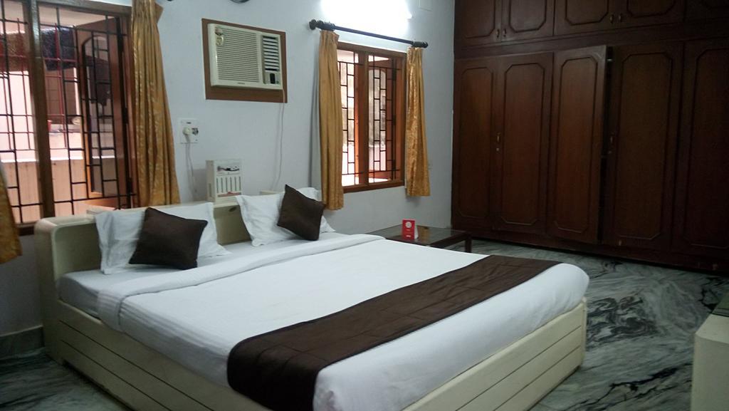 Guest house Thangam Residency