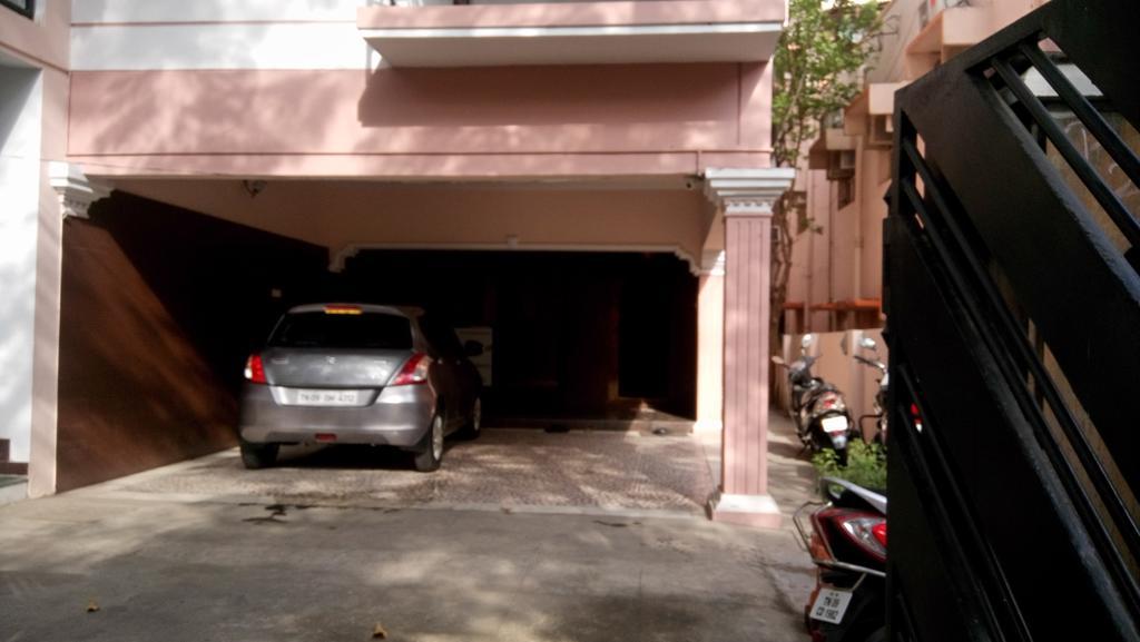 Guest house Thangam Residency