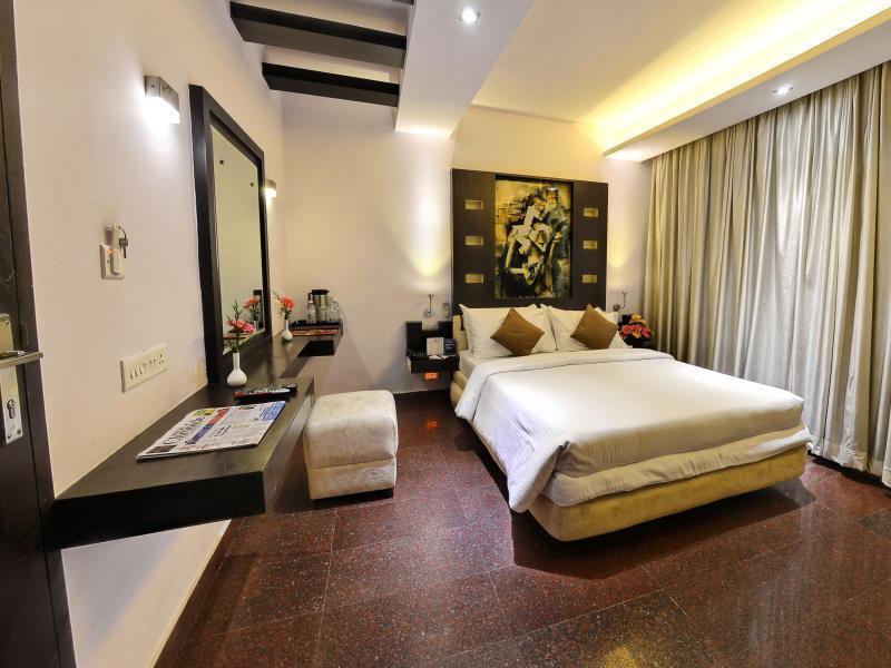 Hotel Gokulam Park 3*