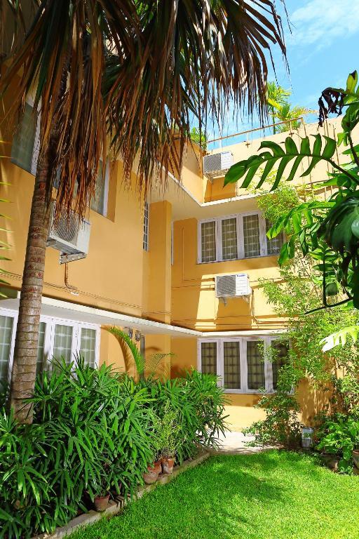 Hanu Reddy Residences Wallace Garden Chennai