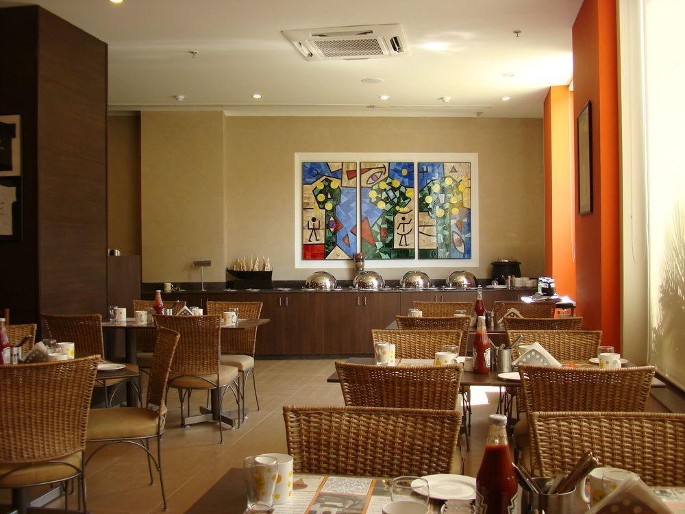 Lemon Tree Hotel 4*