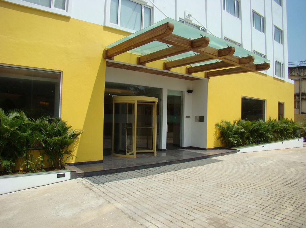 Lemon Tree Hotel 4*