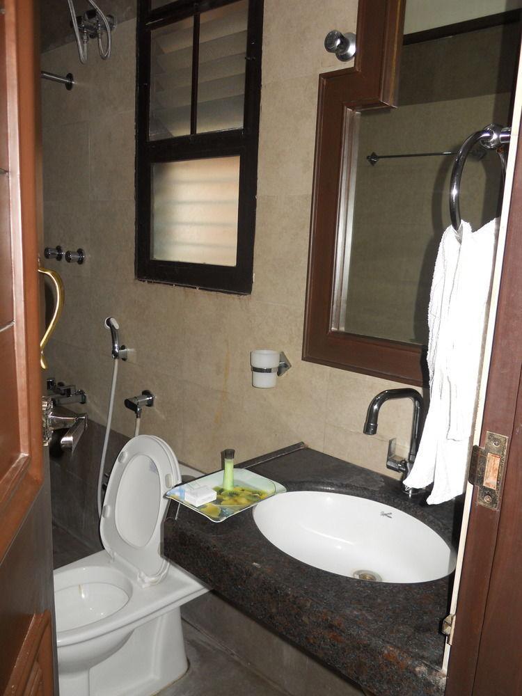 Sai Enclave Hotel 3*