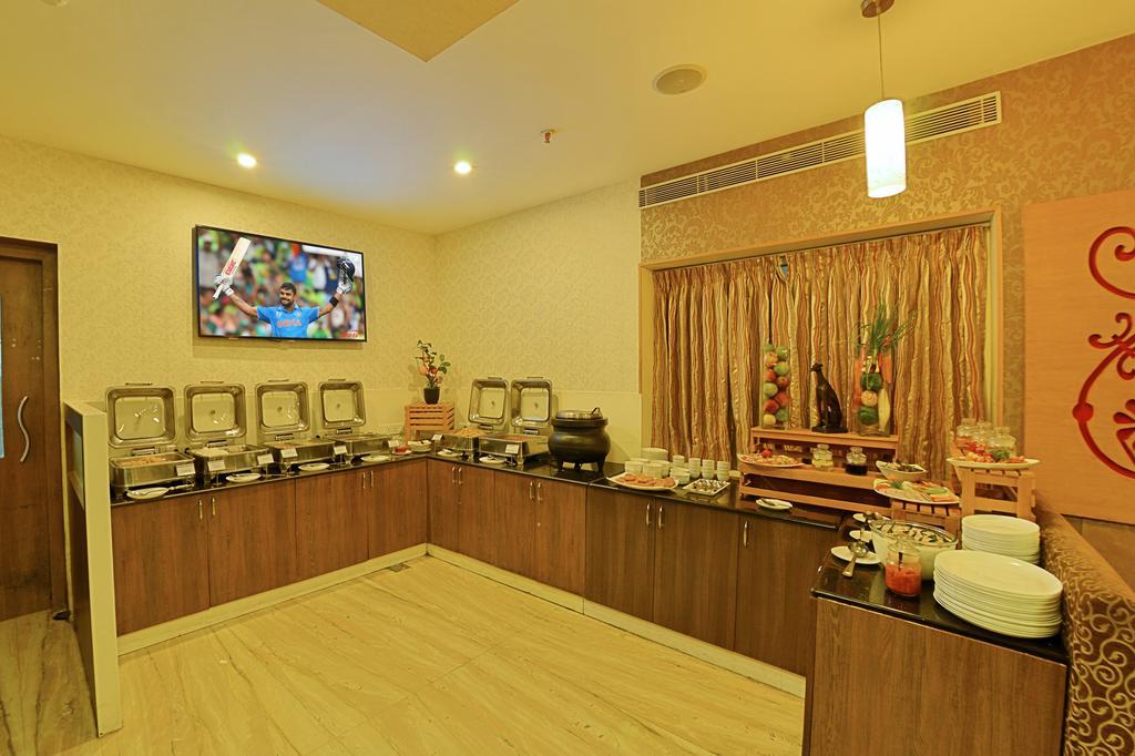 Hotel Gokulam Park