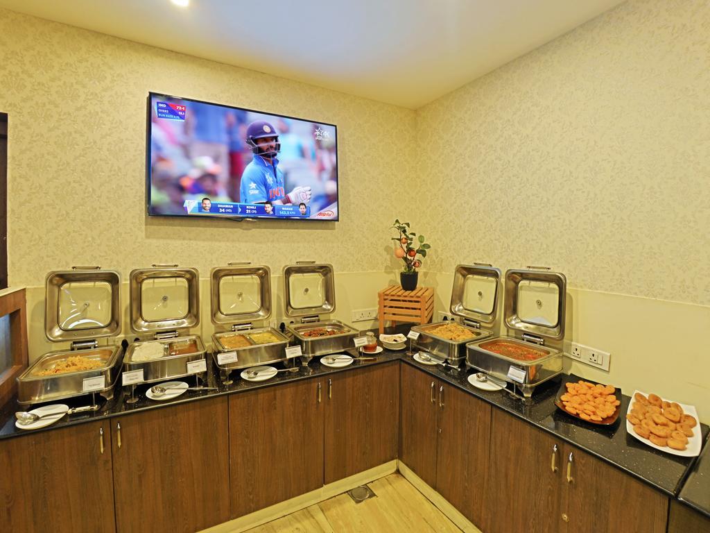 Hotel Gokulam Park