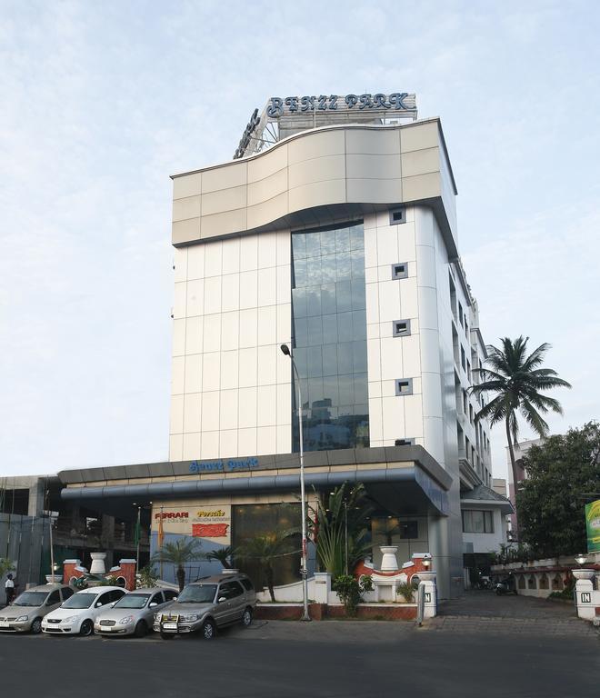 Benzz Park Hotel