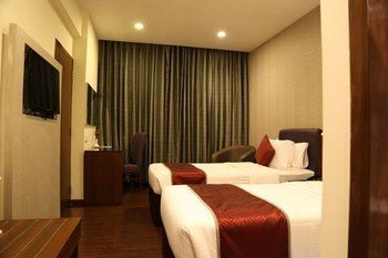Hotel V 7 Hotel 3*