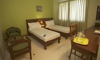 Crescent Hotel 3*